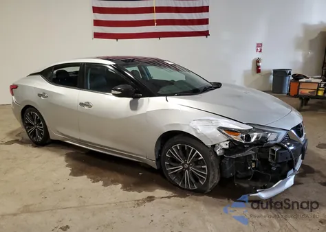 2017 Nissan Maxima 3.5S z USA, uszkodzony, nr VIN 1N4AA6AP1HC444794